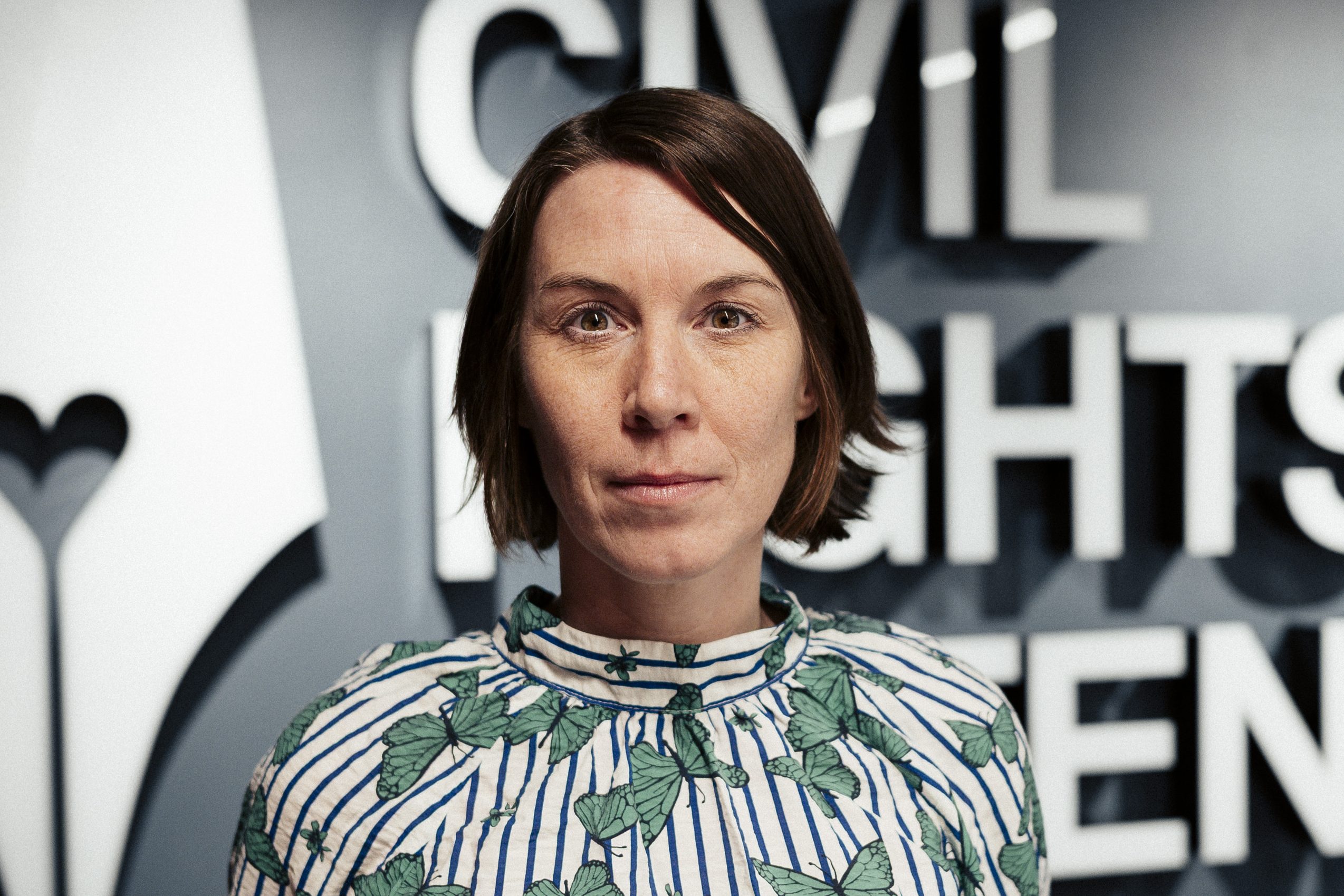 Porträtt av Anna Magnard, insamlingschef på Civil Rights Defenders.